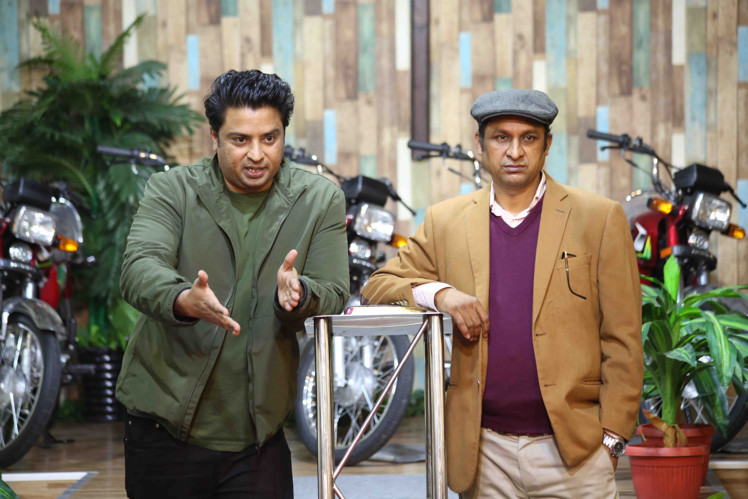 Rev Dr Naeem Nasir guiding Christian students about Fully Funded Scholarships in Pakistan