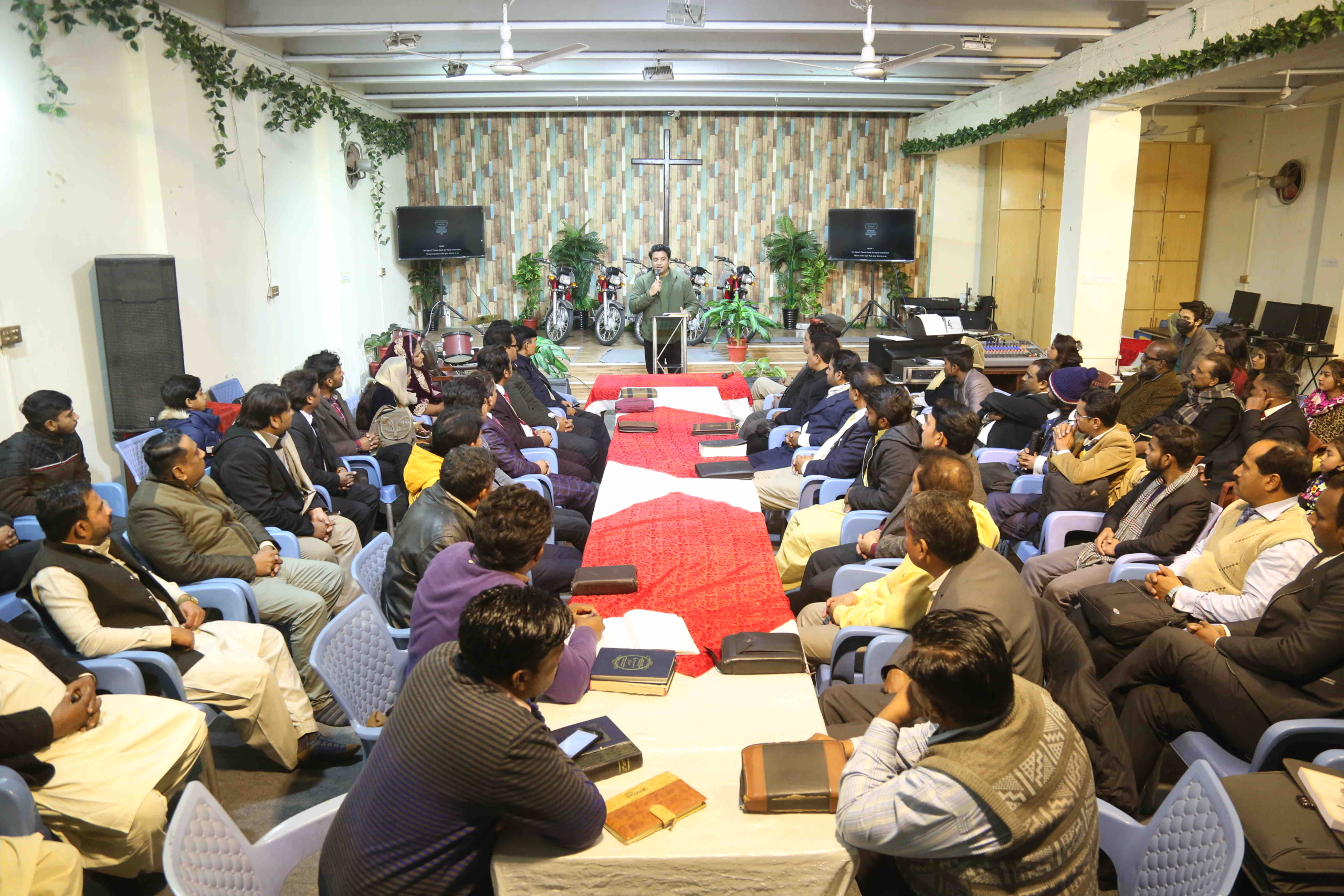 Rev Dr Naeem Nasir guiding Christian students about Fully Funded Scholarships in Pakistan