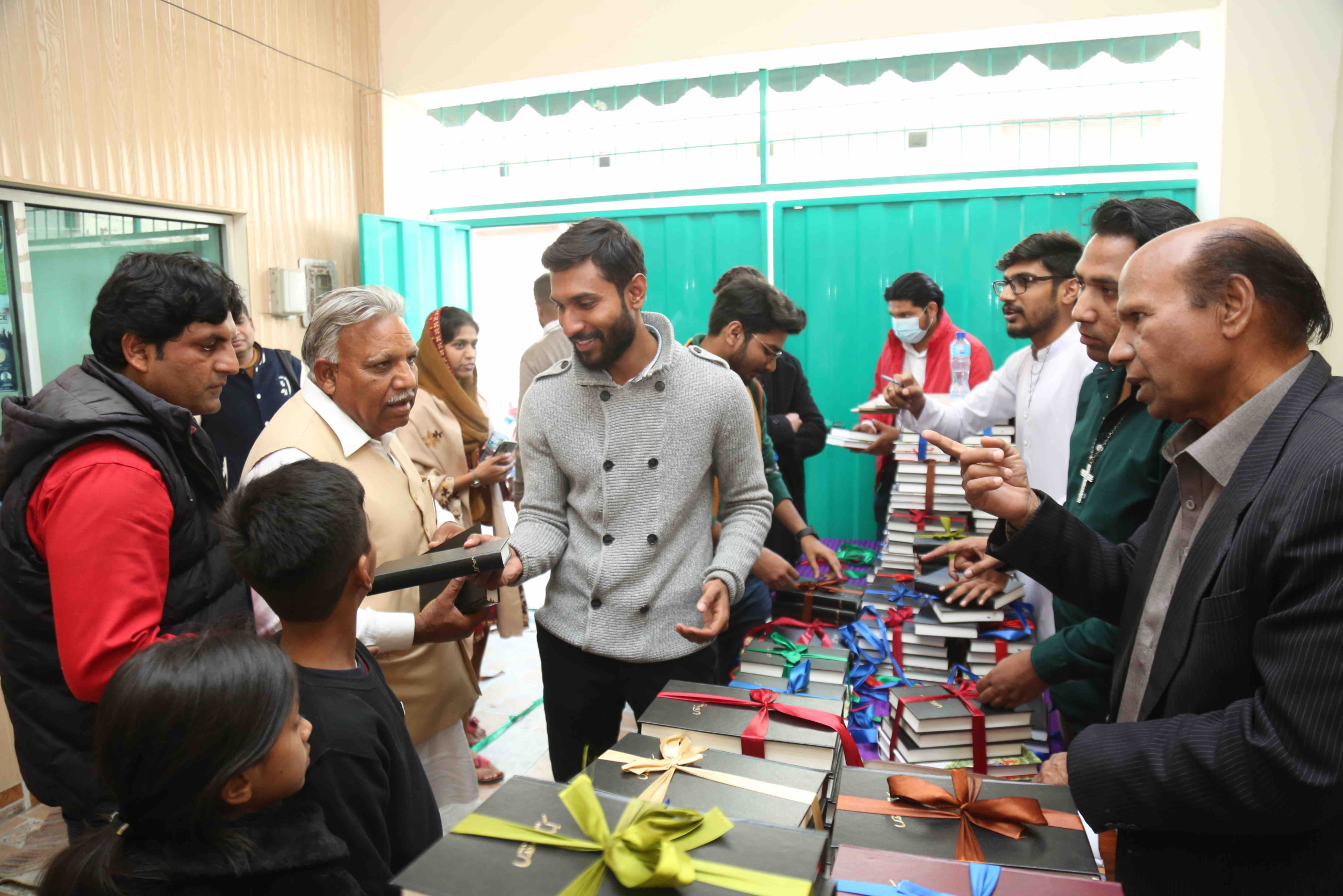 Rev Dr Naeem Nasir guiding Christian students about Fully Funded Scholarships in Pakistan
